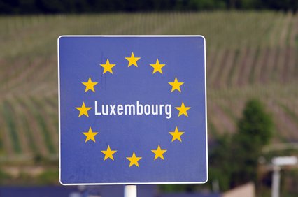 Assurance-vie : les capitaux des épargnants les plus aisés prennent la direction du Luxembourg, craintes obligent